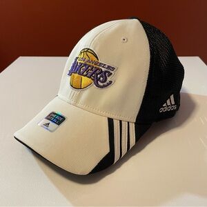 Adidas x Los Angeles Lakers Men’s Basketball Team Fan Mesh Back Hat‎ Cap